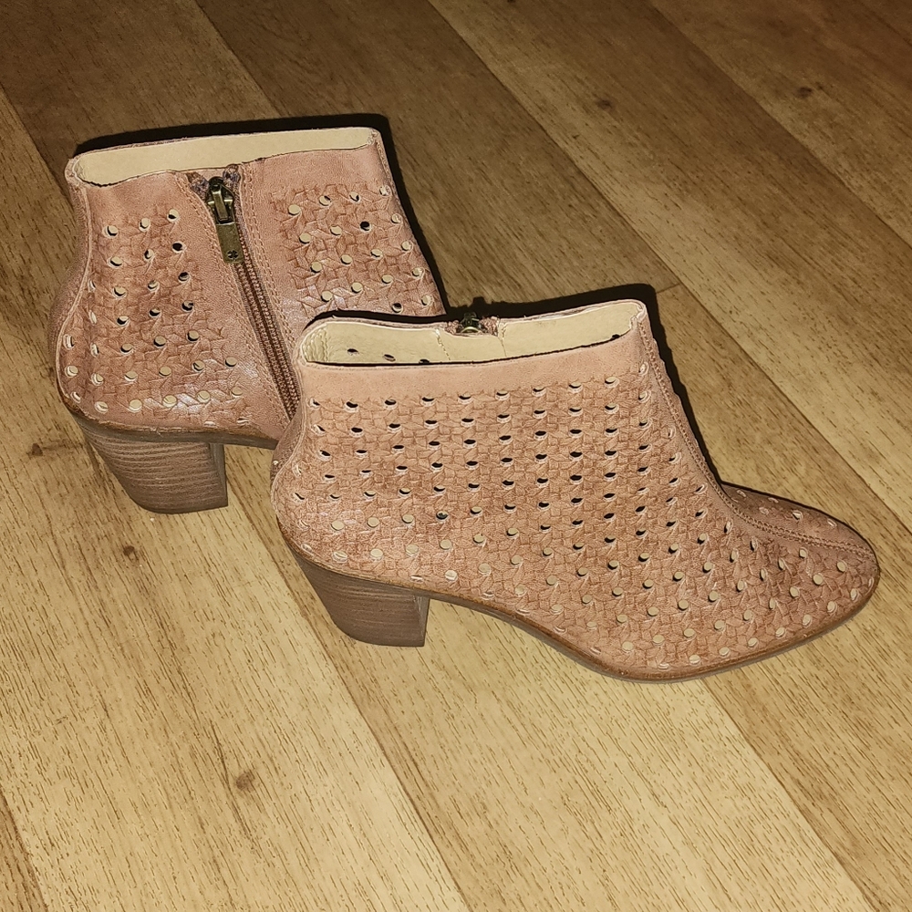 Lucky Brand Larna Womens Leather - Size 7